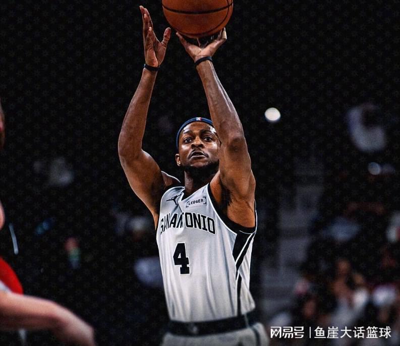 真人官方网站入口-完胜！福克斯25+7榜眼高开低走，阿夫迪亚29分6失误，新秀大爆发