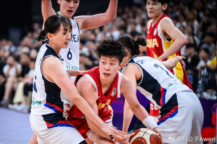 真人-宫导钦点扛旗人重回国家队！张曼曼中看不中用，女篮1号位还得靠她？|李缘|宫鲁鸣|日本女篮|体育赛事讨论|中国女篮_新浪体育_新浪新闻